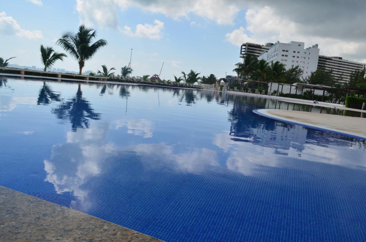 Tu Hogar Frente Al Mar Caribe, Vive Канкун Екстериор снимка